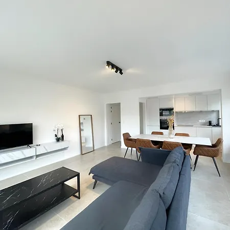 Luxury 2 Bedroom In The Heart Of Appartamento