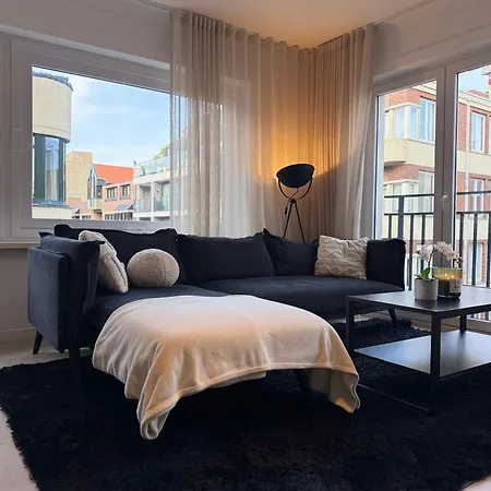 Luxury 2 Bedroom In The Heart Of *